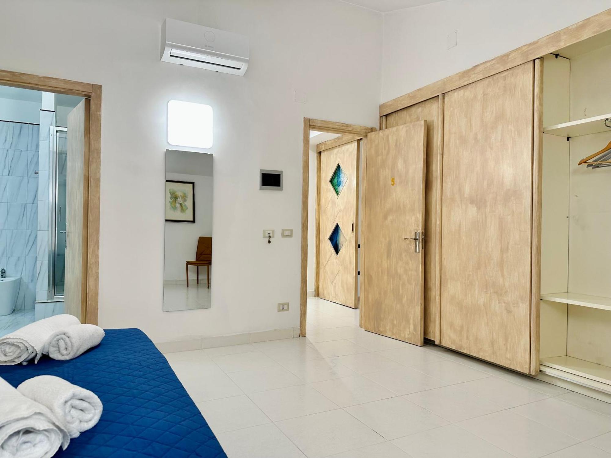 Unique Rooms In Centro Citta Bagno Privato E Climatizzatore Ragusa Exterior foto