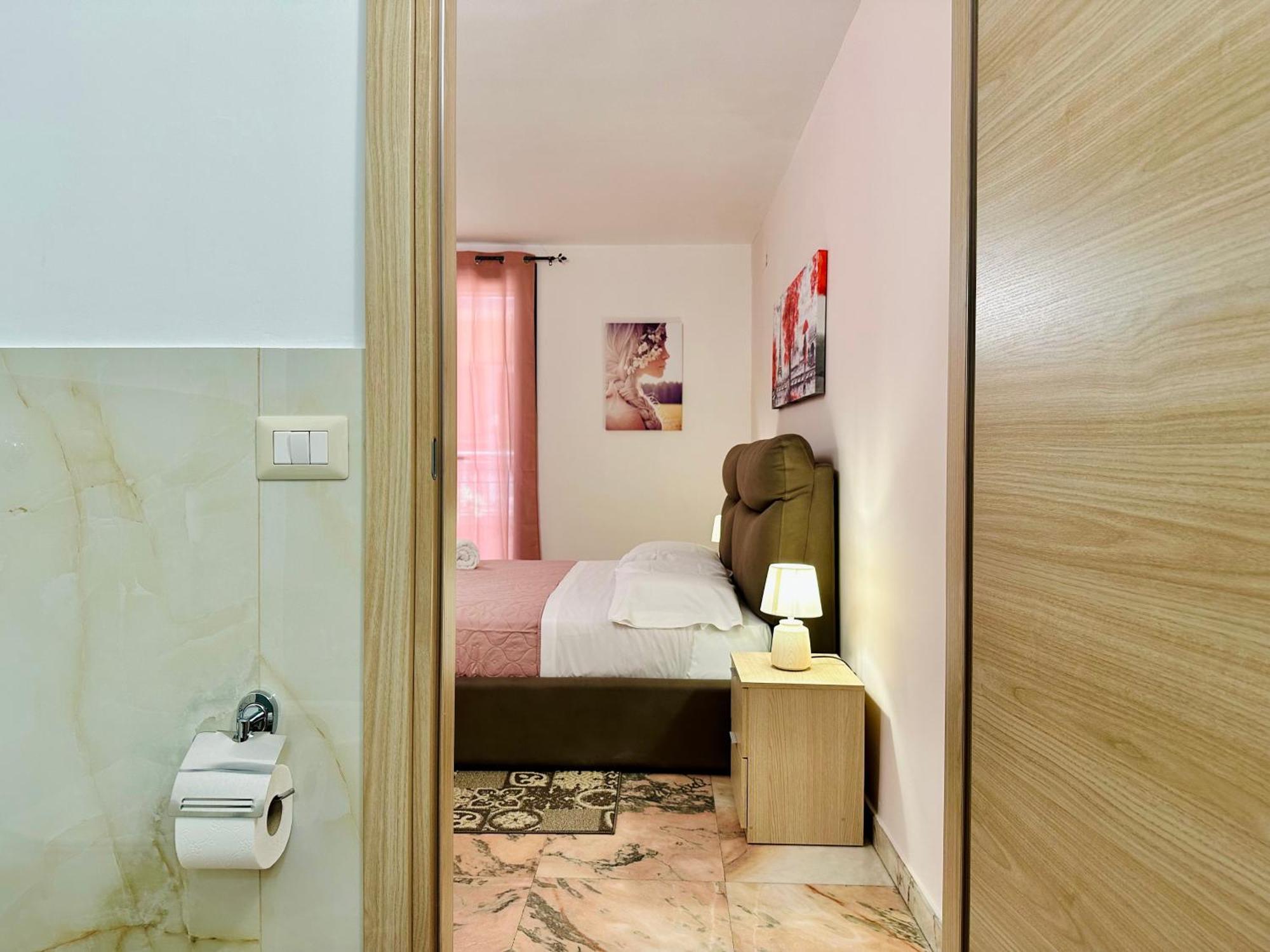 Unique Rooms In Centro Citta Bagno Privato E Climatizzatore Ragusa Exterior foto