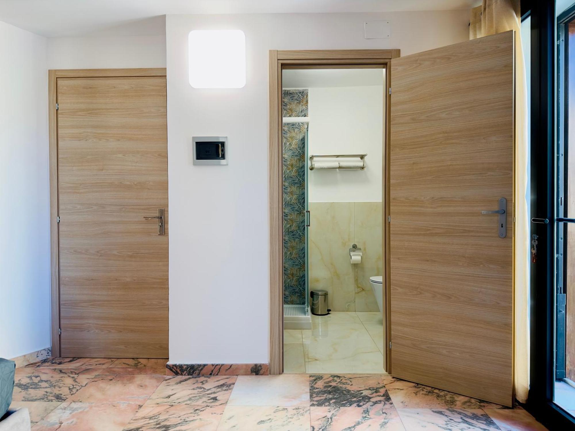 Unique Rooms In Centro Citta Bagno Privato E Climatizzatore Ragusa Exterior foto